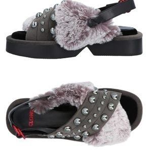 Clone fur studded sandals